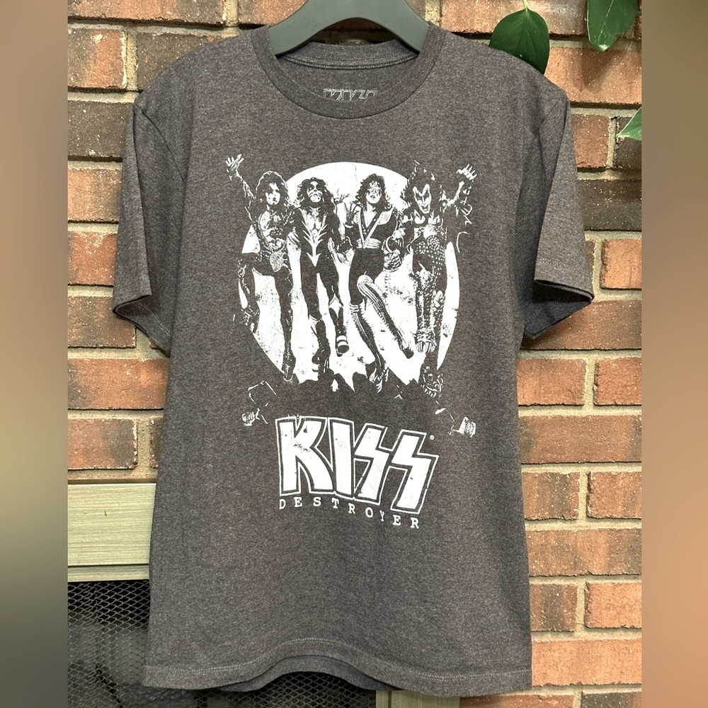 🖤 KISS Destroyer gray tee excellent condition.